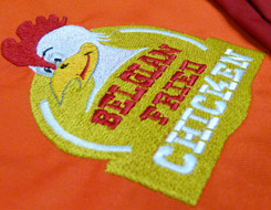 Broderie et écussons